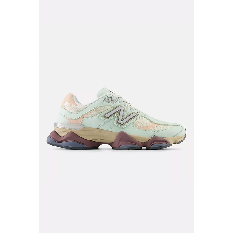 NEW BALANCE – 9060 – Woman