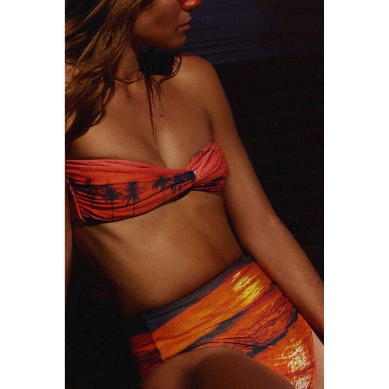 ITS NOW COOL – THE TWIST BANDEAU TOP