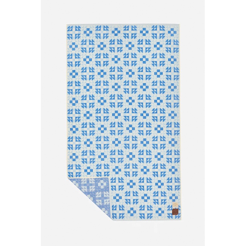 SLOWTIDE – THE DREAM OVERSIZE PREMIUM WOVEN TOWEL